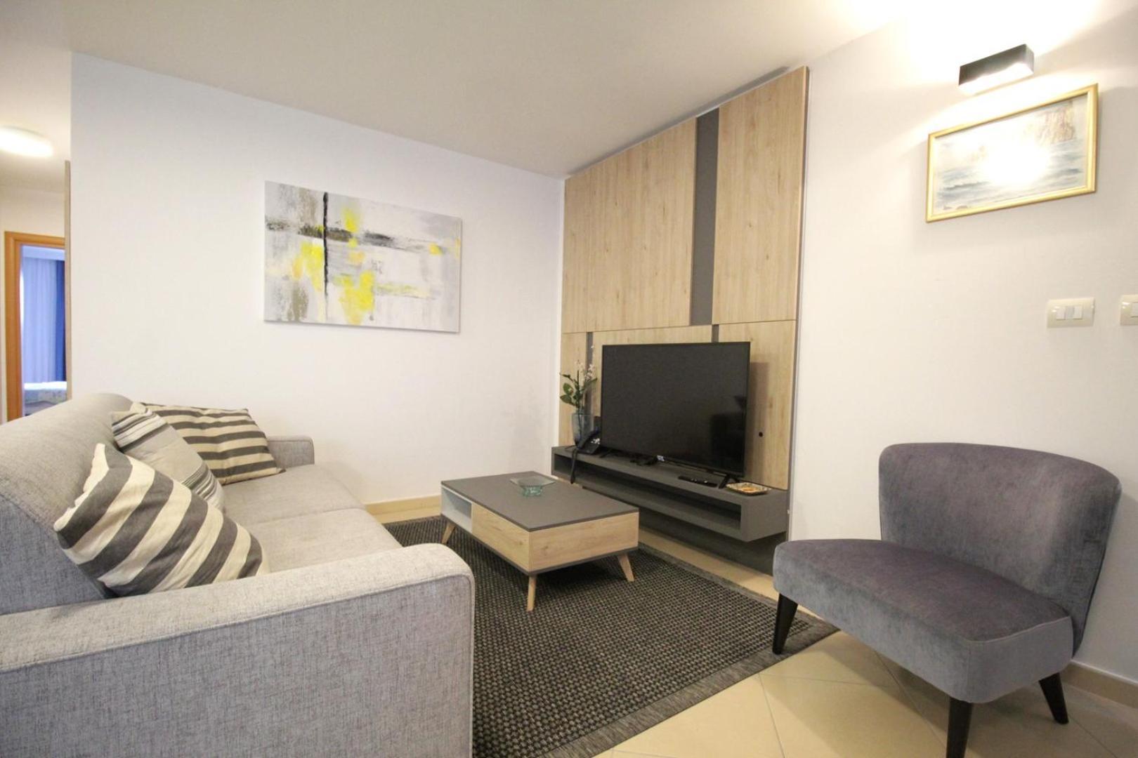 Garden Palace D414 Apartment